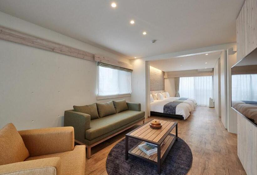 חדר סטנדרט לשלושה, Yomitan Condhotel Nd