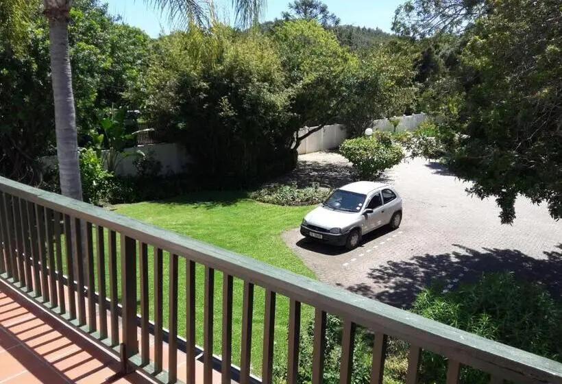 اتاق استاندارد با چشم‌انداز دریاچه, Point Lodge Knysna
