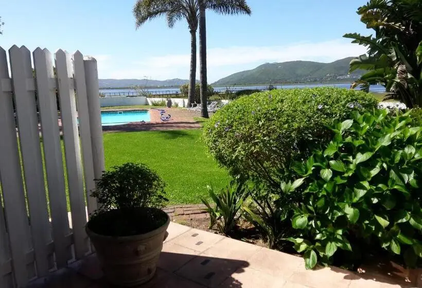 اتاق استاندارد با چشم‌انداز دریا, Point Lodge Knysna