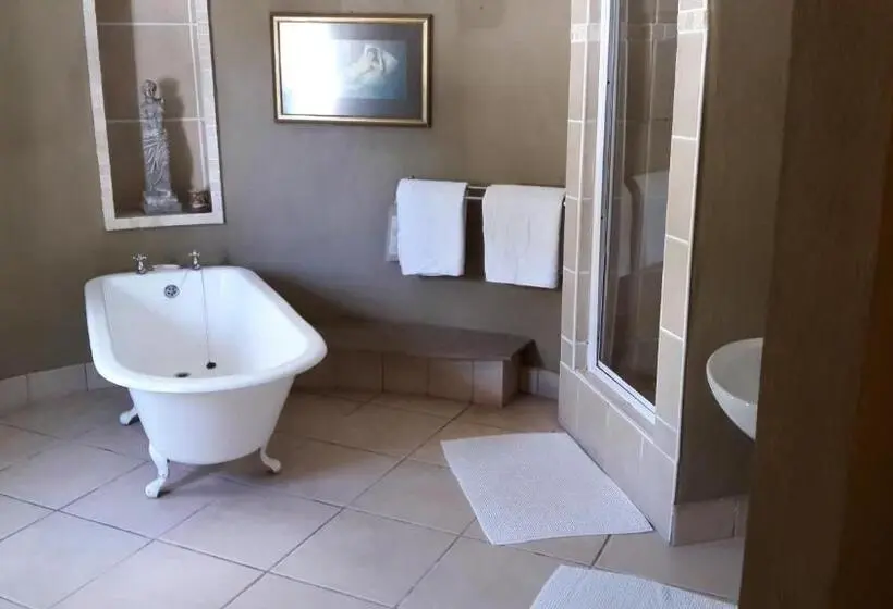 اتاق استاندارد با چشم‌انداز دریا, Point Lodge Knysna