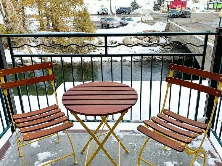 スタンダード４人部屋, Manhattan Hotel Salida