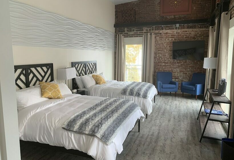 四人标准间, Manhattan Hotel Salida