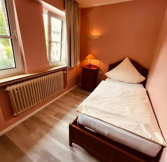 Standard Single Room, Osteria Hotel Centovini