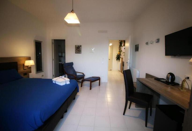اتاق لوکس با بالکن, B & B La Marmifera