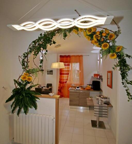اتاق لوکس با بالکن, B & B La Marmifera