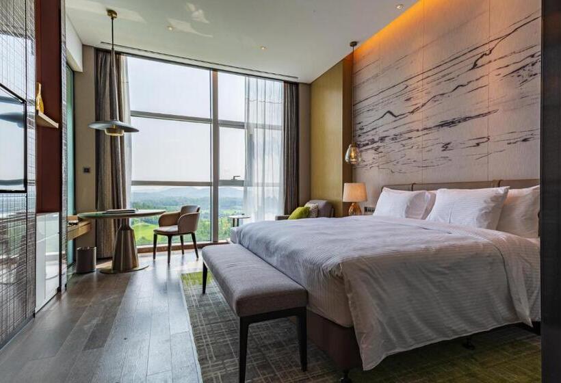 חדר אקזקיוטיב, Wanda Realm Heshan