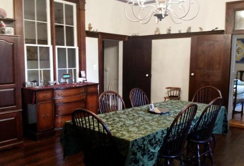 패밀리 룸, Mountain Home Bed & Breakfast