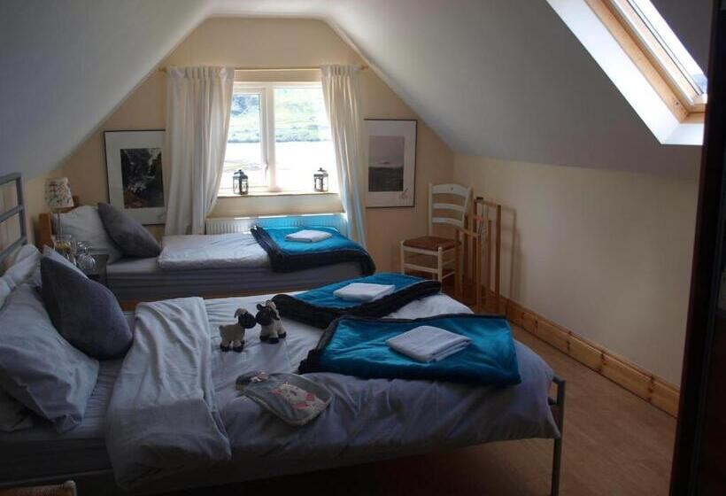 家庭海景房, The Lookout Ardara