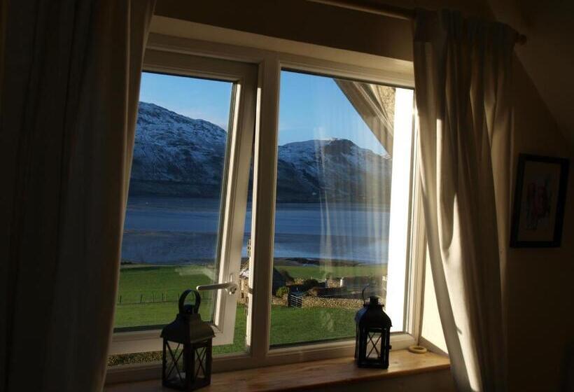 家庭海景房, The Lookout Ardara