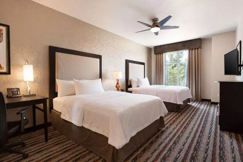 اتاق استاندارد با بالکن, Comfort Inn Grand Rapids Airport