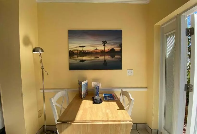 Standard-bungalow Merinäkymä, Coral Sands Inn