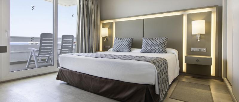 غرفة قياسية مطلّة علي البحر, Coral Sands Inn