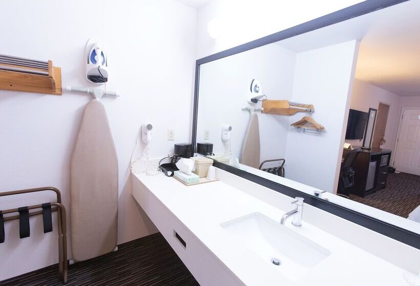 غرفة ديلوكس, Cottage Grove Inn