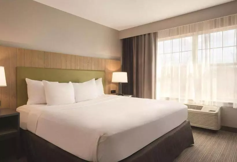 Standard-huone King-vuode, Country Inn & Suites By Radisson, Germantown, Wi