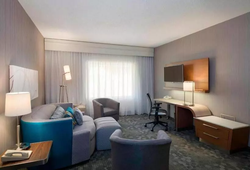 キングサイズベッドのスイートルーム, Courtyard By Marriott Scranton Montage Mountain