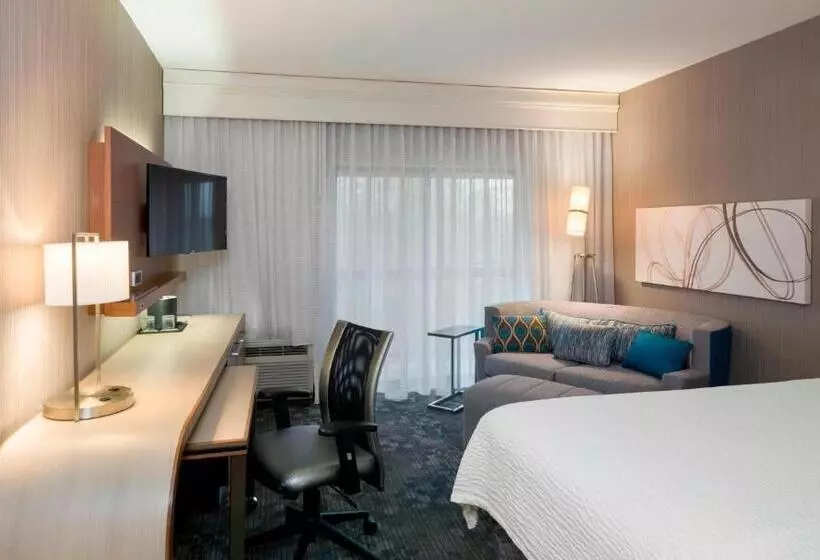 バルコニー付きスタンダードルーム, Courtyard By Marriott Scranton Montage Mountain
