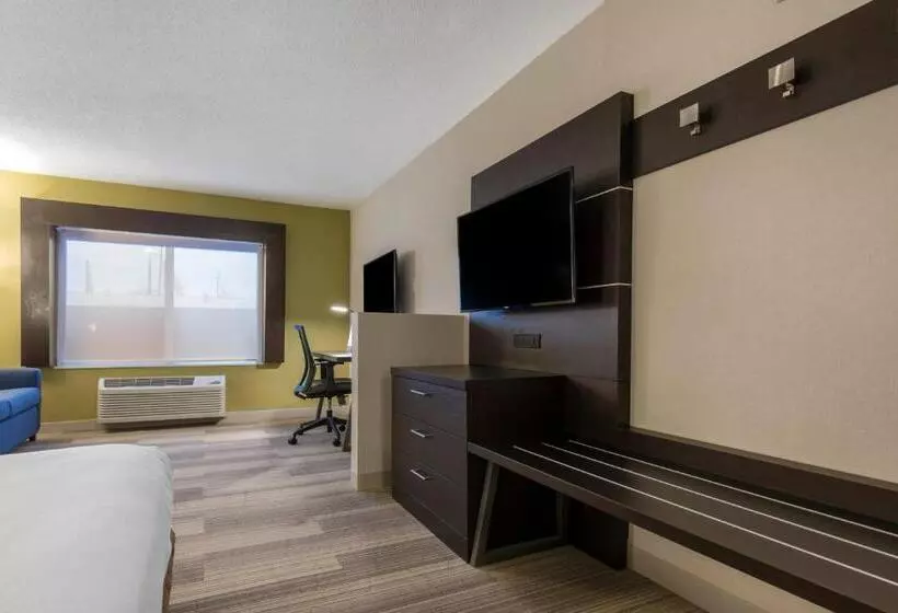 Sviitti, Holiday Inn Express And Suites Chicago West St Charles, An Ihg