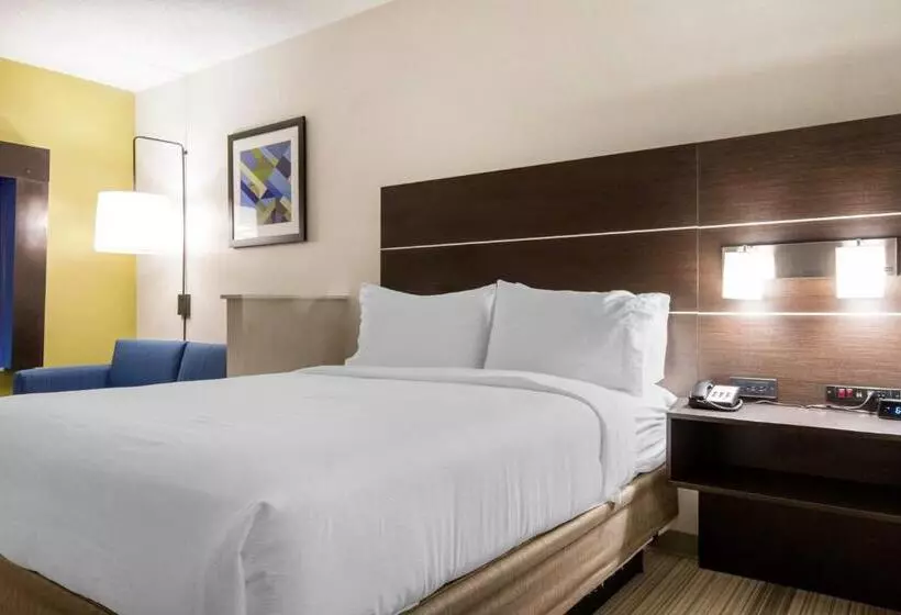 Sviitti, Holiday Inn Express And Suites Chicago West St Charles, An Ihg