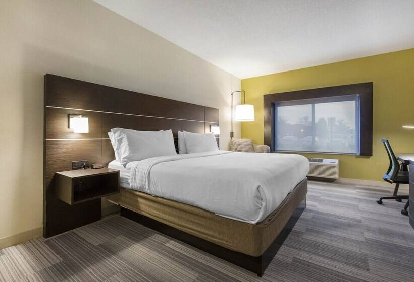 스탠다드 룸, Holiday Inn Express And Suites Chicago West   St Charles, An Ihg
