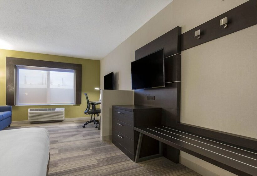 Люкс, Holiday Inn Express And Suites Chicago West   St Charles, An Ihg