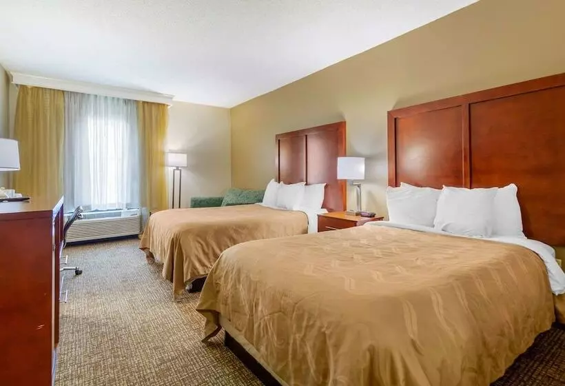 ２ダブルベッドのスタンダードルーム, Quality Inn & Suites Olde Town
