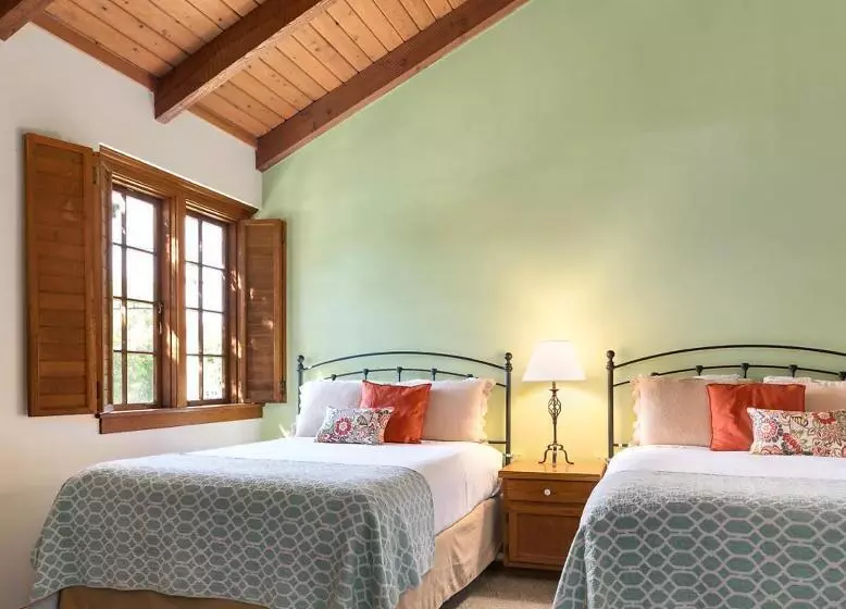 クイーンサイズベッドのスタンダードルーム, The La Conner Inn