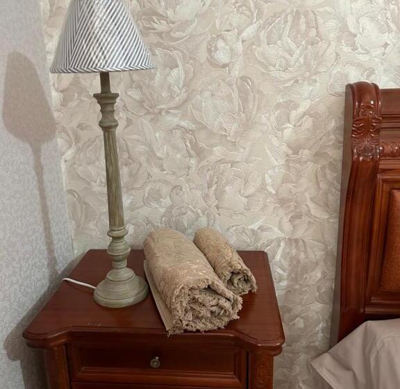 اتاق لوکس, Guesthouse Tea