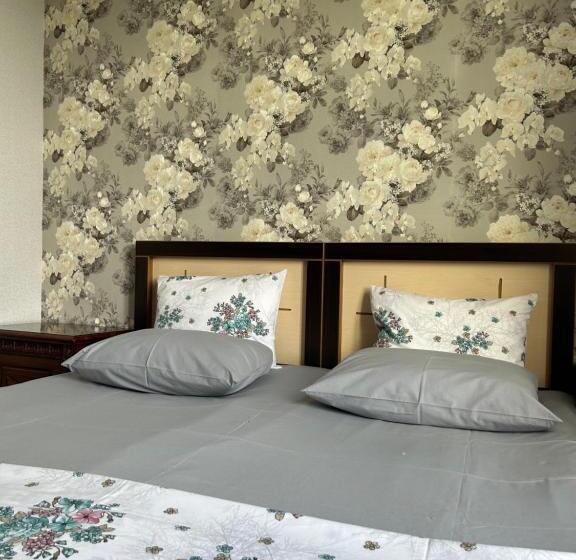 اتاق اکونومی, Guesthouse Tea