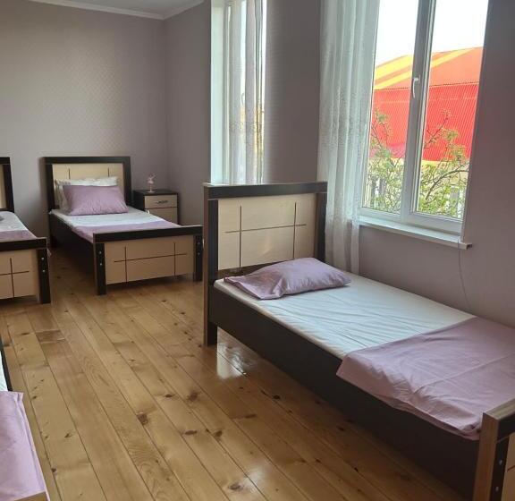 اتاق خانوادگی, Guesthouse Tea