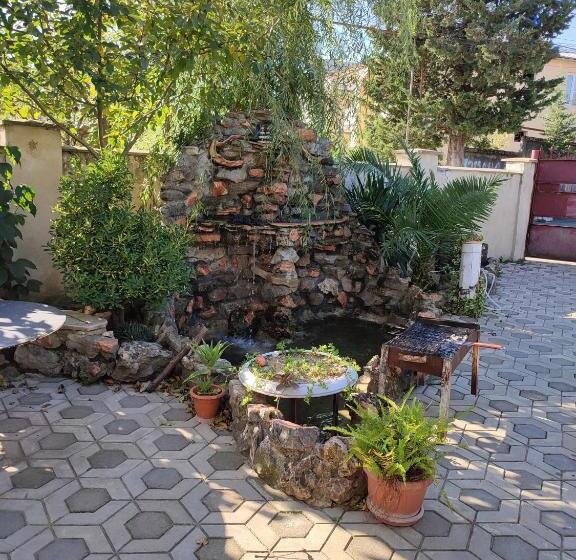 اتاق اکونومی, Guesthouse Tea