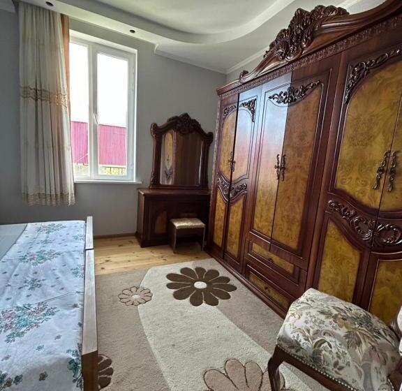 اتاق اکونومی, Guesthouse Tea