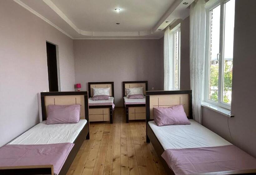 اتاق خانوادگی, Guesthouse Tea