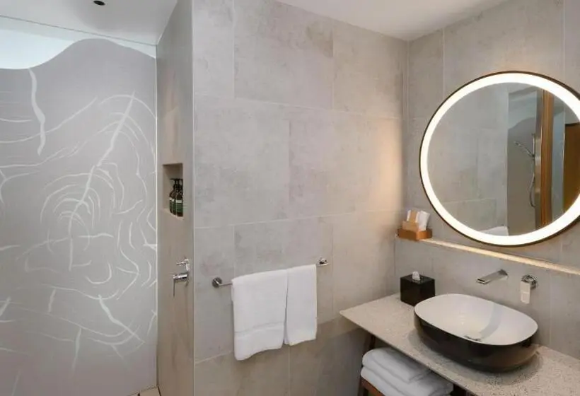 キングサイズベッドのクラブルーム, Crowne Plaza Hobart, An Ihg