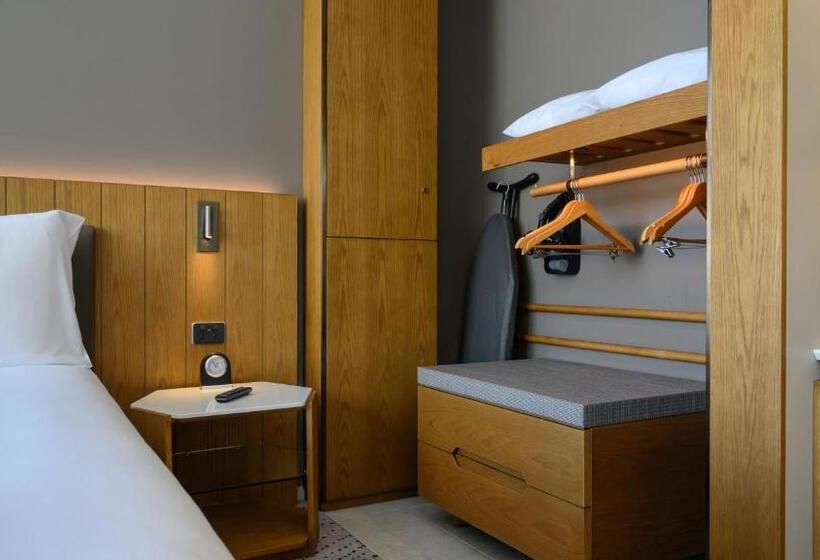 غرفة قياسية لذوى الاحتياجات الخاصة, Crowne Plaza Hobart, An Ihg