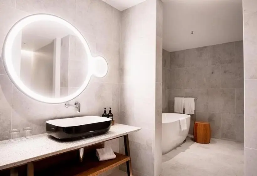 プレミアムルーム, Crowne Plaza Hobart, An Ihg