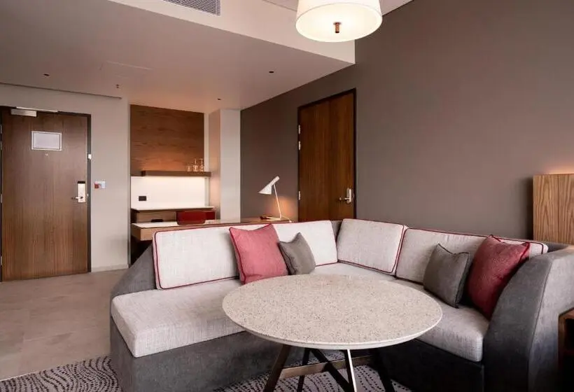 ジュニアスイート, Crowne Plaza Hobart, An Ihg