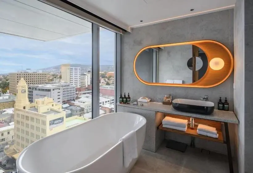 キングサイズベッドのジュニアスイート, Crowne Plaza Hobart, An Ihg
