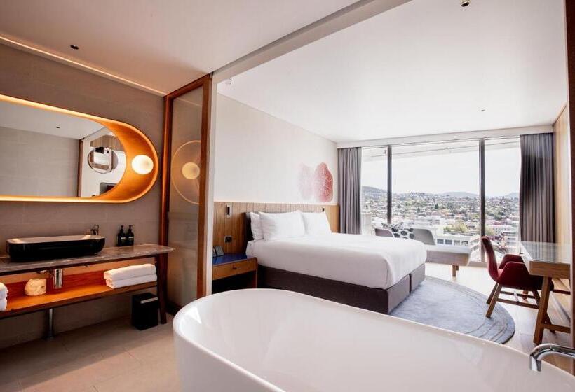 带城市景观的套间, Crowne Plaza Hobart, An Ihg