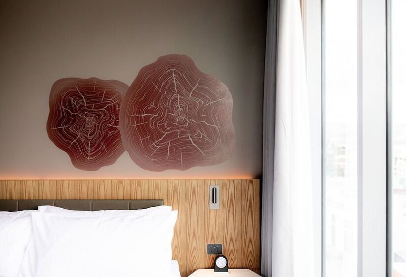 חדר קלאב, Crowne Plaza Hobart, An Ihg