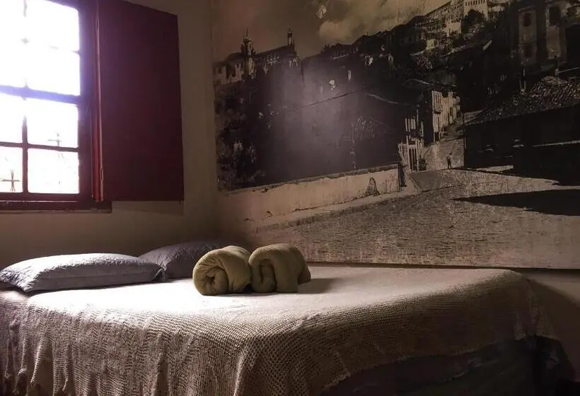 Perhehuone, Nuh Hostel