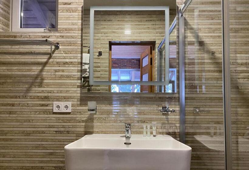 اتاق سوپریور با تخت بزرگ, парк готель щастя