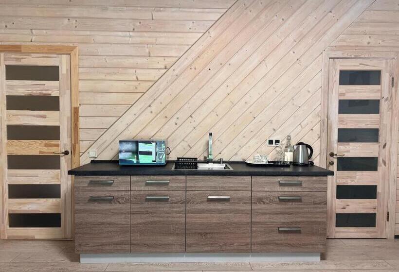 استودیوی لوکس, парк готель щастя