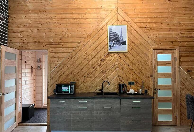 استودیوی لوکس, парк готель щастя