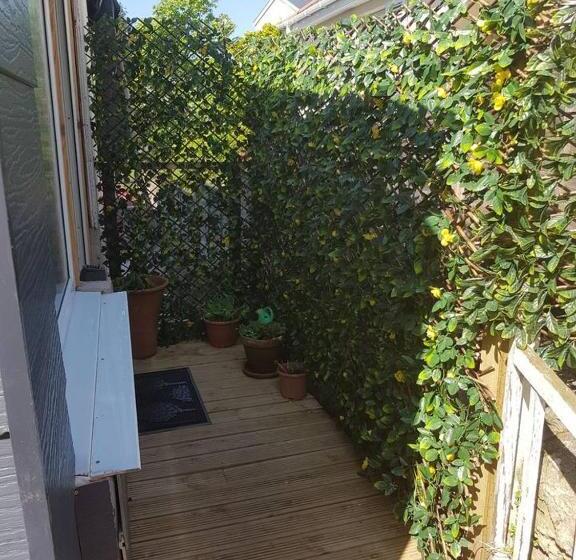 스탠다드 스튜디오 (테라스구비), Self Contained Rooms In Central Torquay