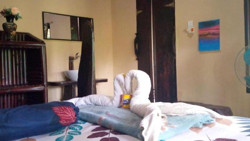 اتاق لوکس با تراس, Sumatra Cheeky Monkeys