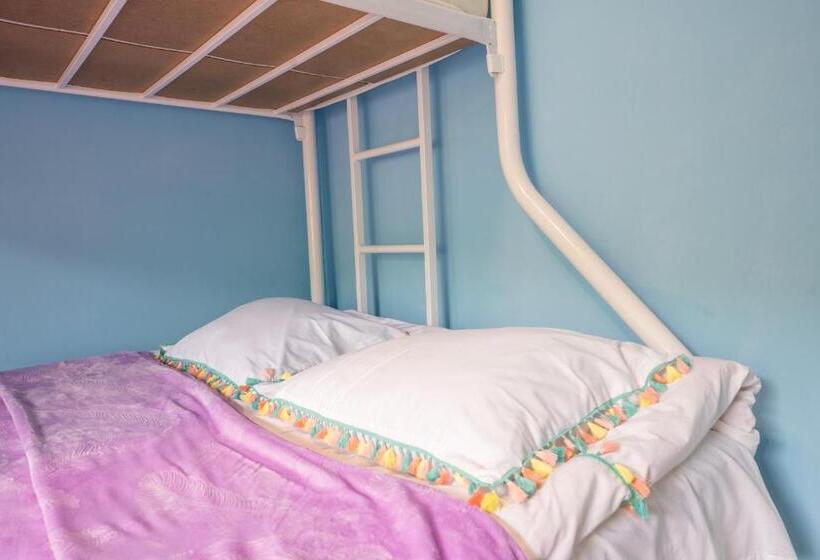 اتاق استاندارد سه نفره, Mtashi მთაში