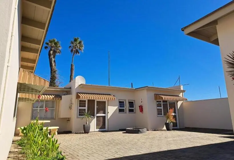 اتاق خانوادگی, Bushbabies Inn Self Catering Accommodation