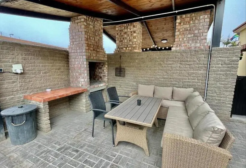 اتاق اجرایی سه نفره, Bushbabies Inn Self Catering Accommodation