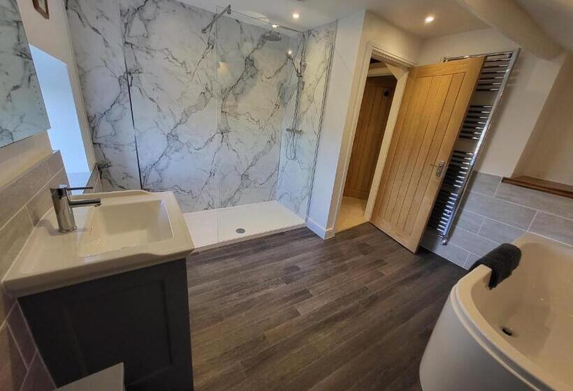 Номер Стандарт Вид на Бассейн, St Andrews House B&b