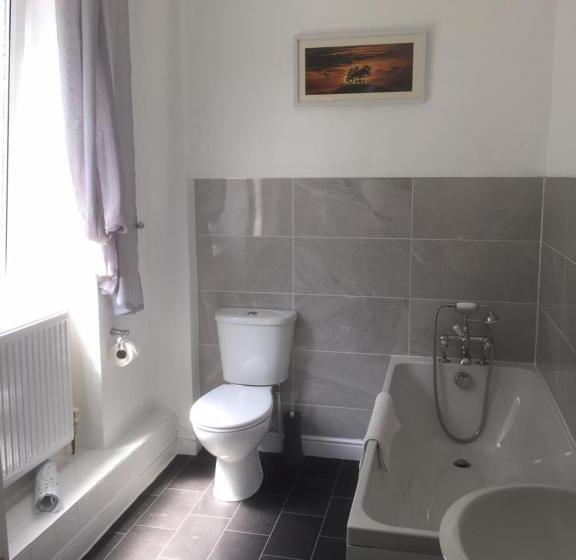 غرفة ديلوكس مطلّة علي البحر, St Andrews House B&b